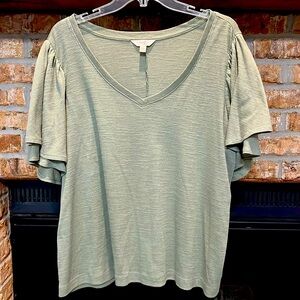 NWOT Terra & Sky double layered short sleeve top